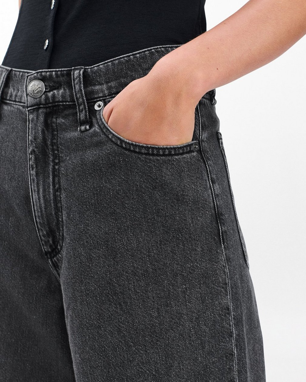Andi Ankle Wide-Leg Jeans Raven - Image 5