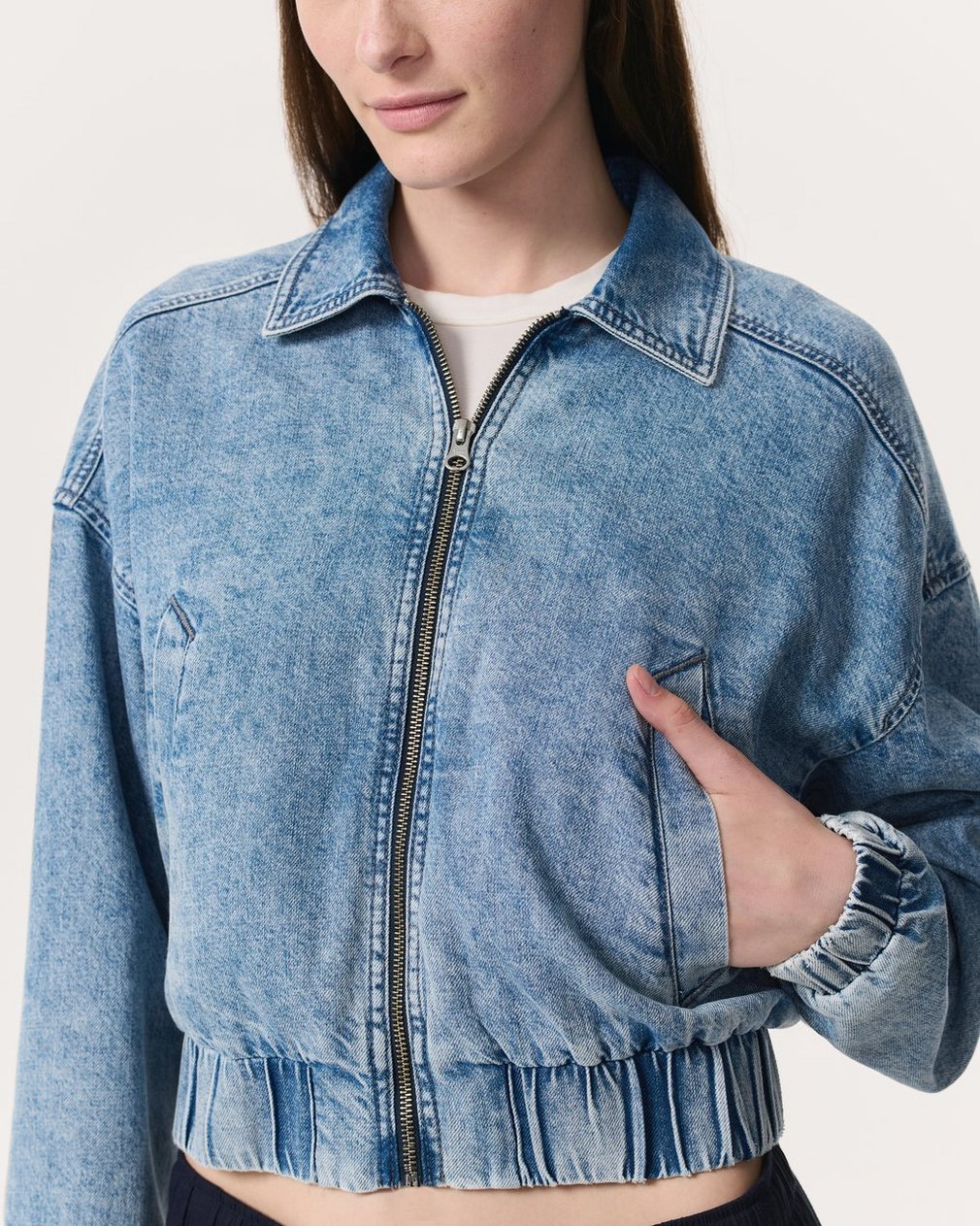 Featherweight Lara Denim Jacket Chime - Image 3