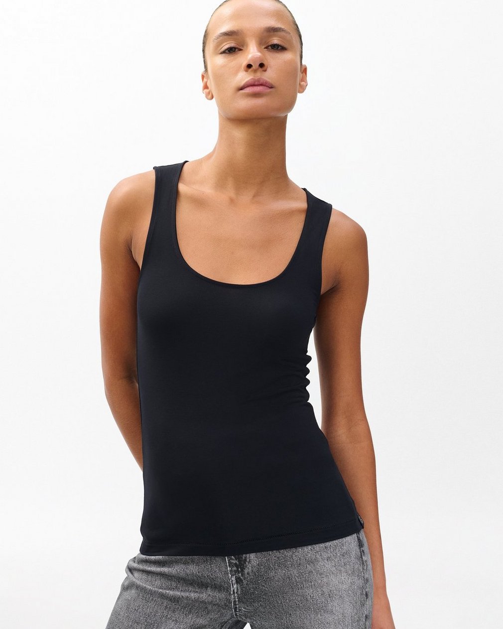 Luca Tank Black