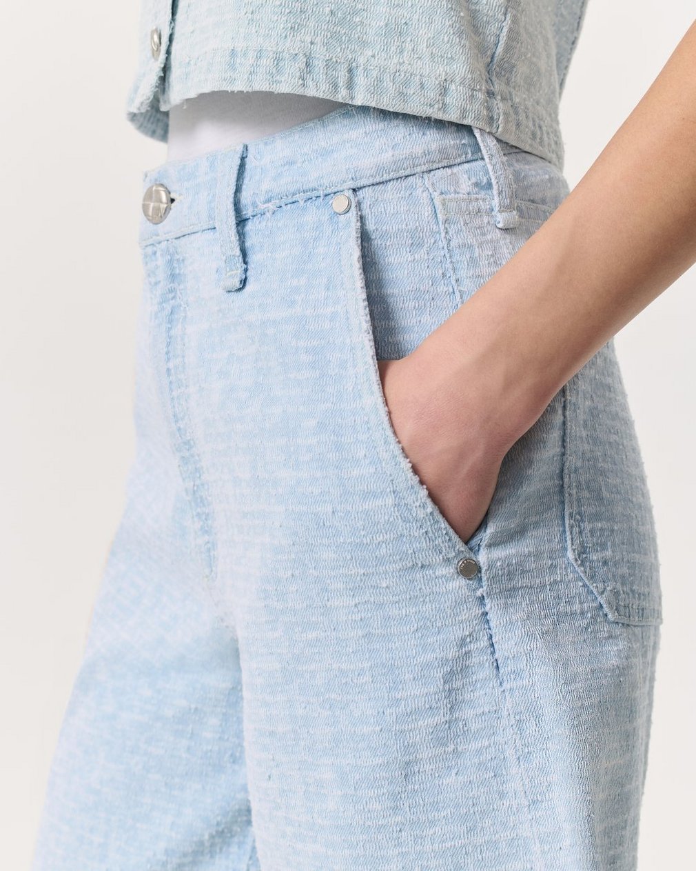 Tailored McKenna Textured Denim Shorts Sky Blue Tweed - Image 4