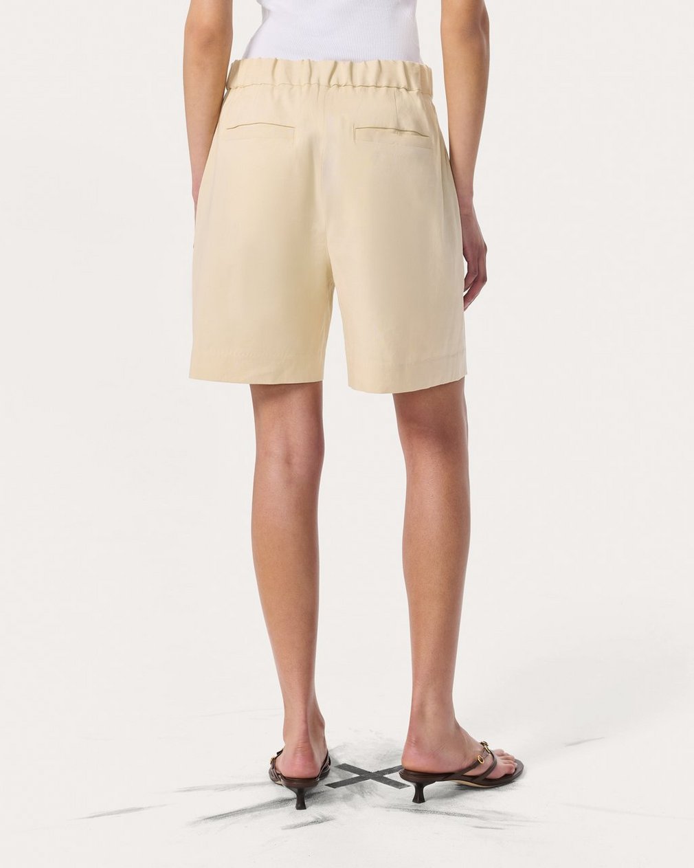 Leona Linen-Blend Shorts Light Tan - Image 6