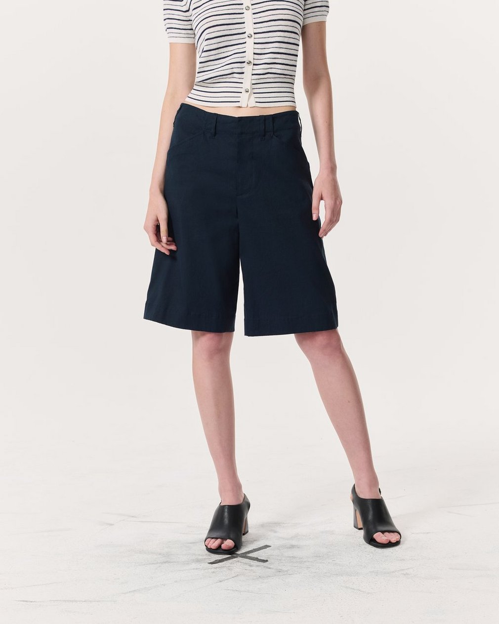 Banks Linen-Blend Shorts Salute - Image 3