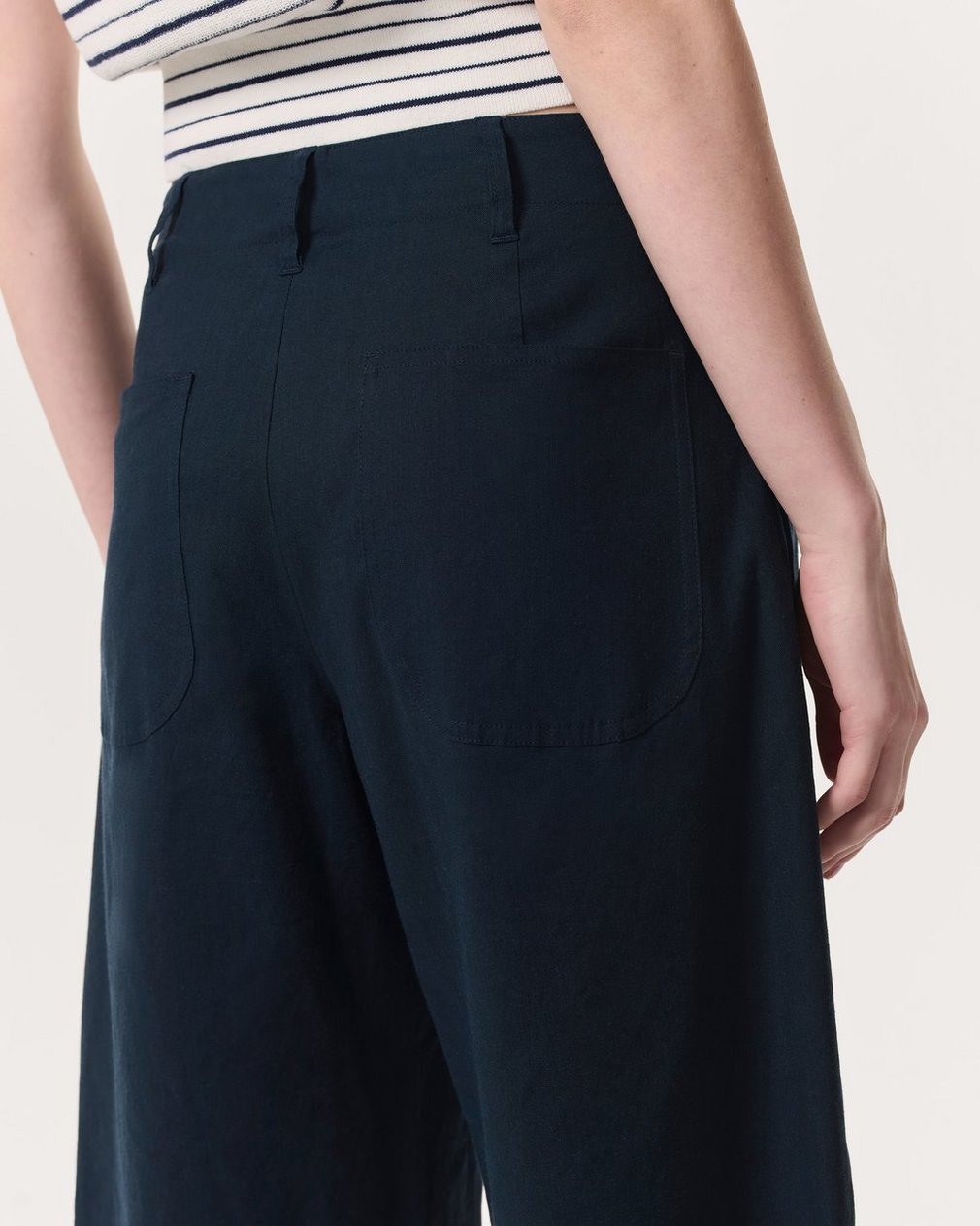 Banks Linen-Blend Shorts Salute - Image 4