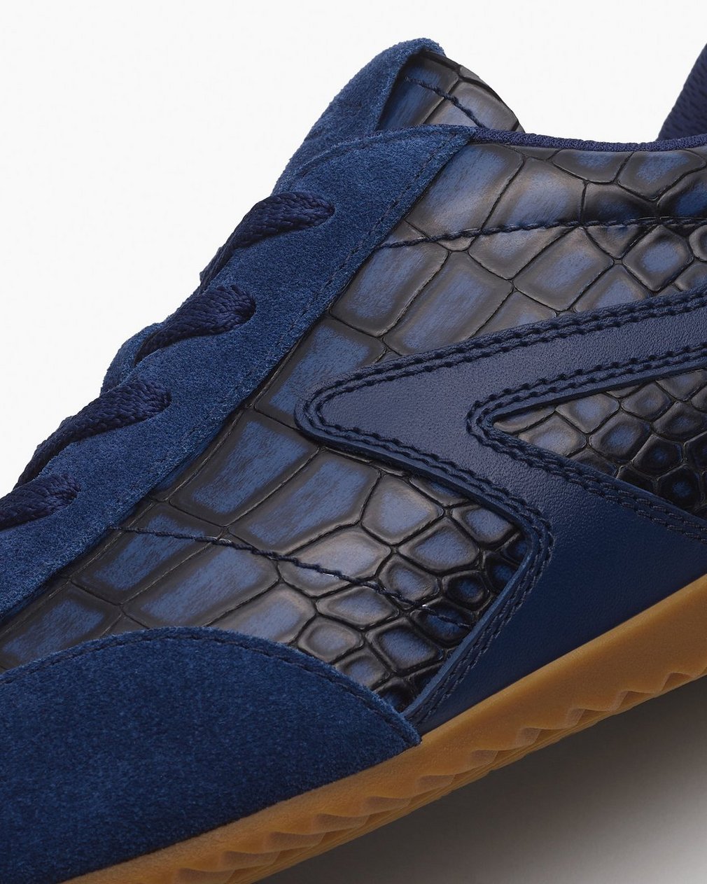 Ultra Slim Retro Runner Sneakers Indigo Croc - Image 6