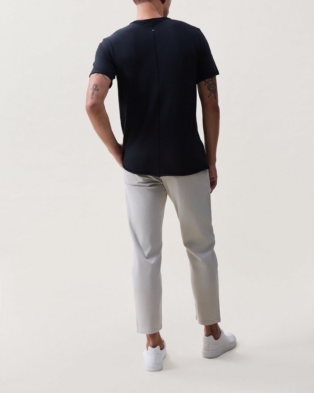 Matthew Pocket T Shirt Black - Image 2