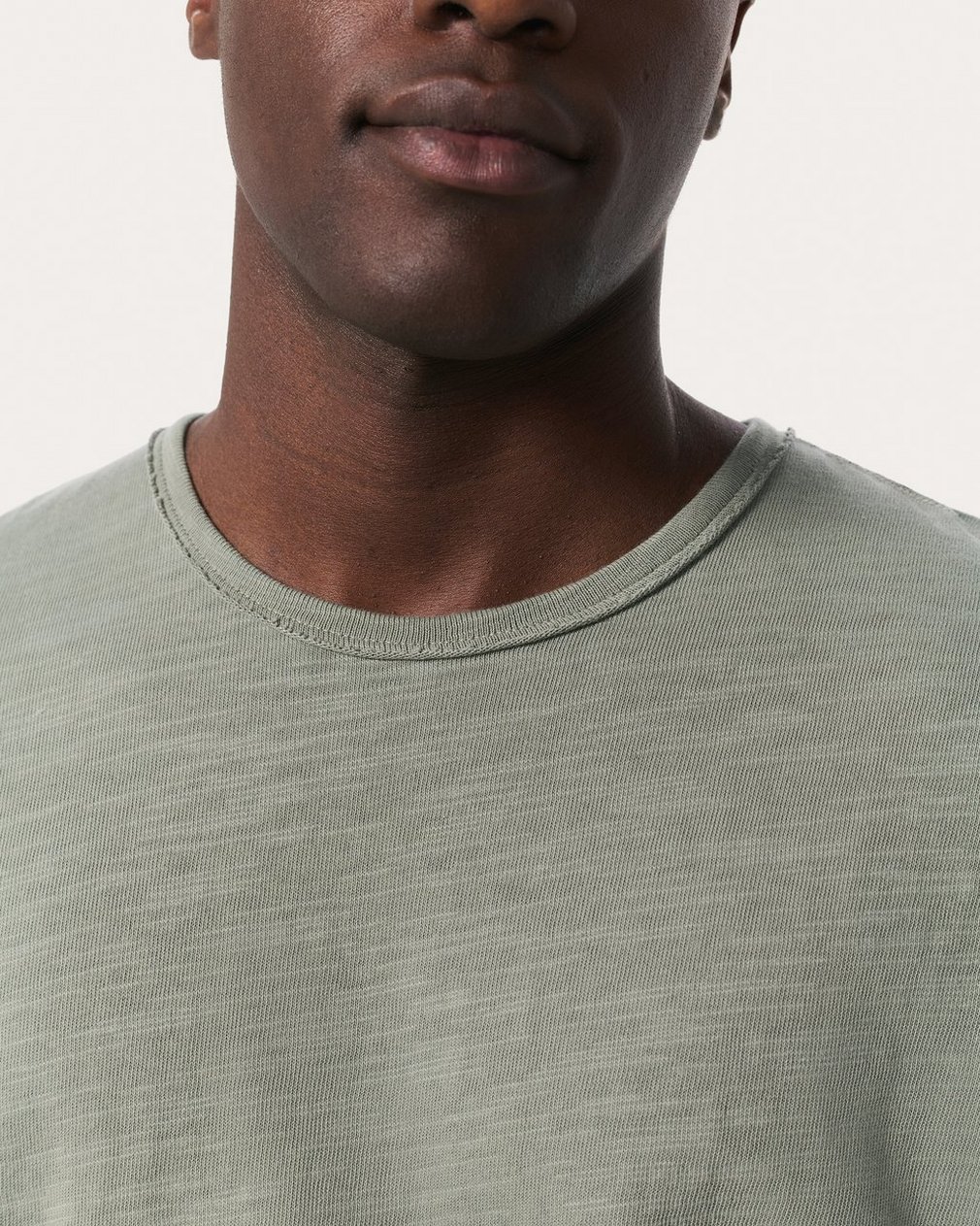 Classic Flame T Shirt Leaf Grey - Image 4
