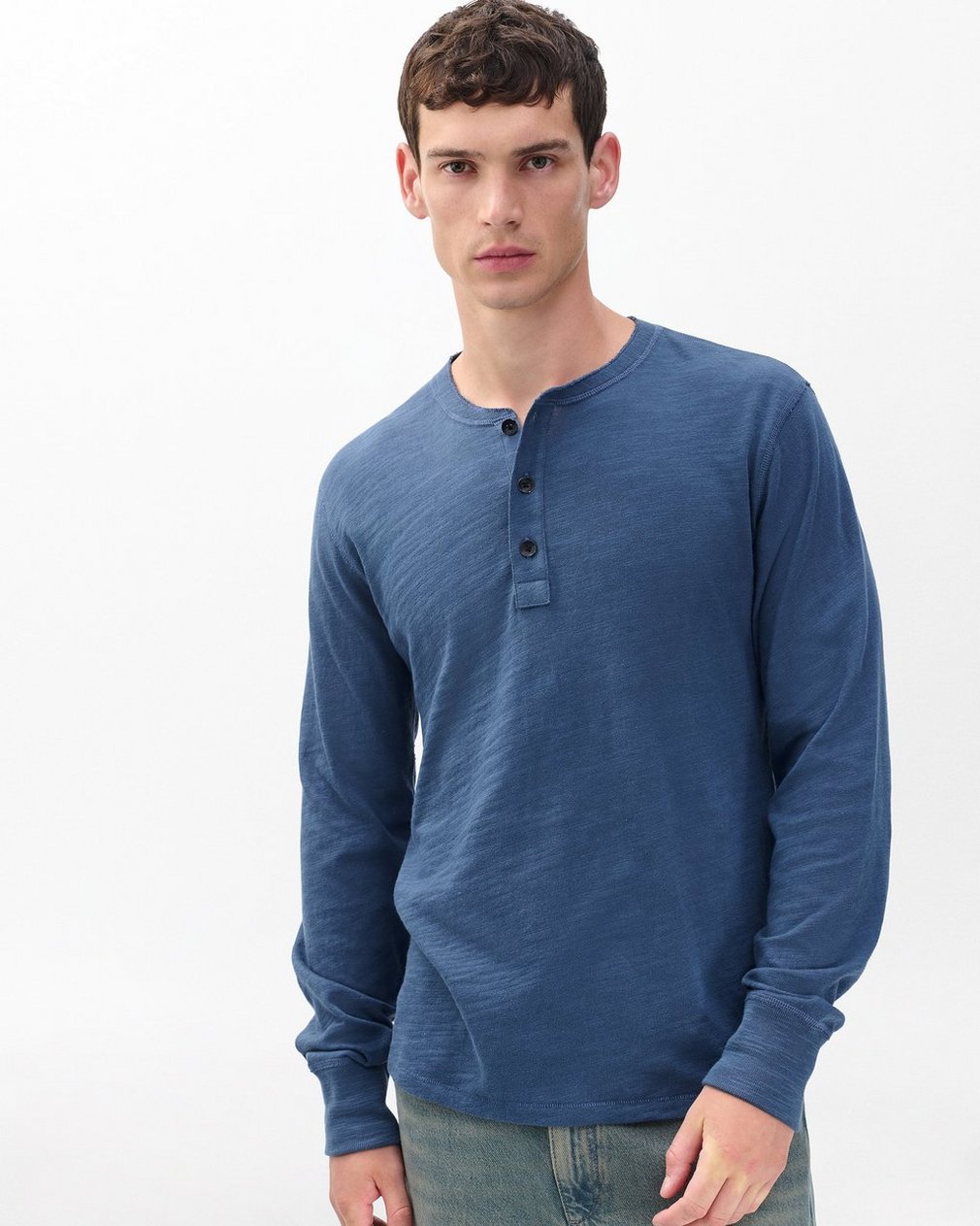 Classic Flame Henley Worn Indigo - Image 2